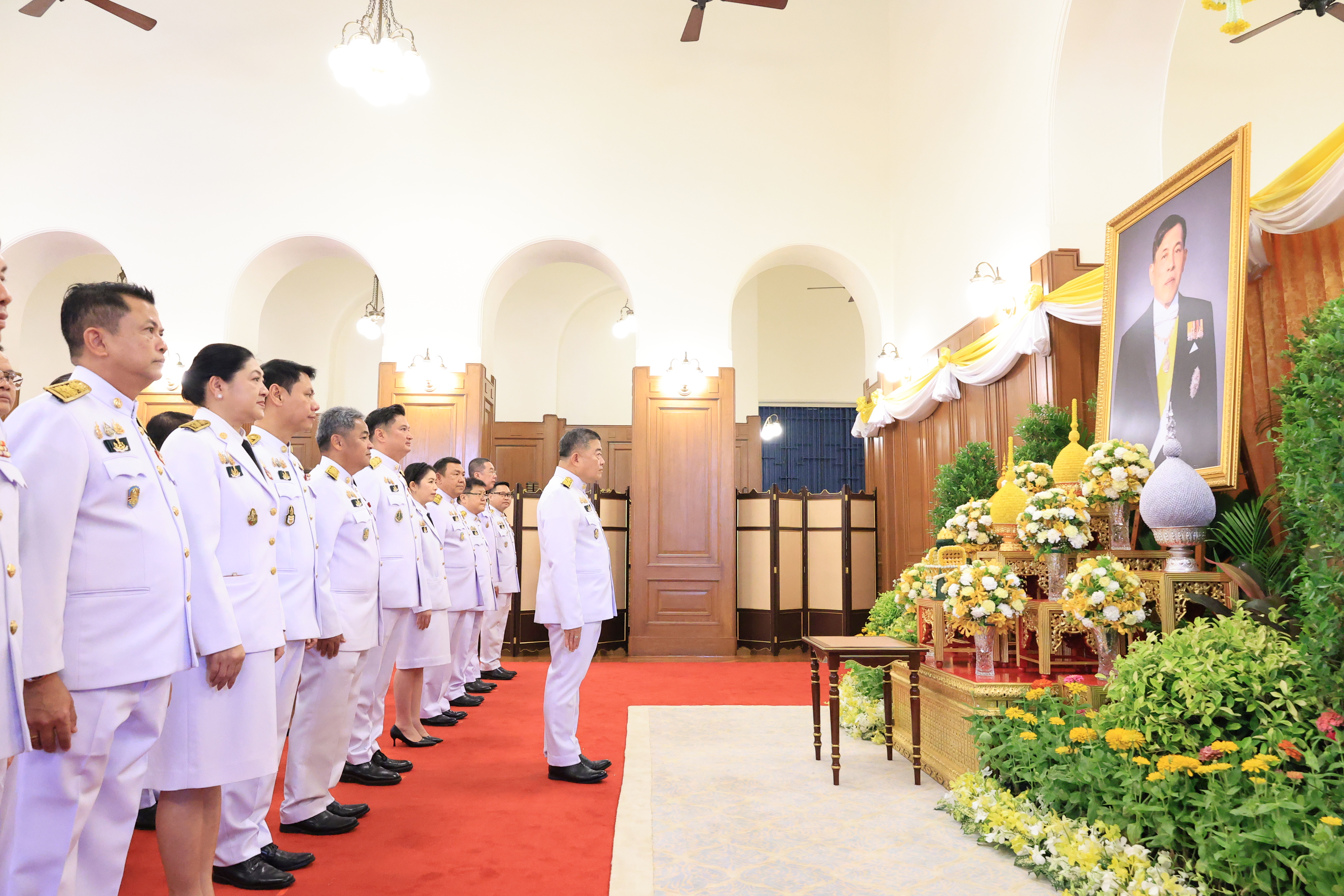 title - เลขาธิการ ส.ป.ก. ร่วมถวายแจกันดอกไม้และลงนามถวายพระพร เนื่องในโอกาสวันเฉลิมพระชนมพรรษา พระบาทสมเด็จพระปรเมนทรรามาธิบดีศรีสินทร มหาวชิราลงกรณ พระวชิรเกล้าเจ้าอยู่หัว 28 กรกฎาคม 2568